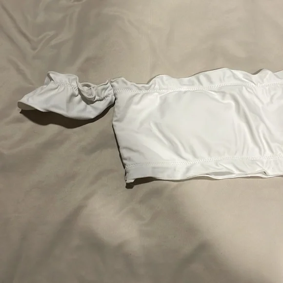 Zaful bandeau swim top with sleeves - Picture 2 of 5